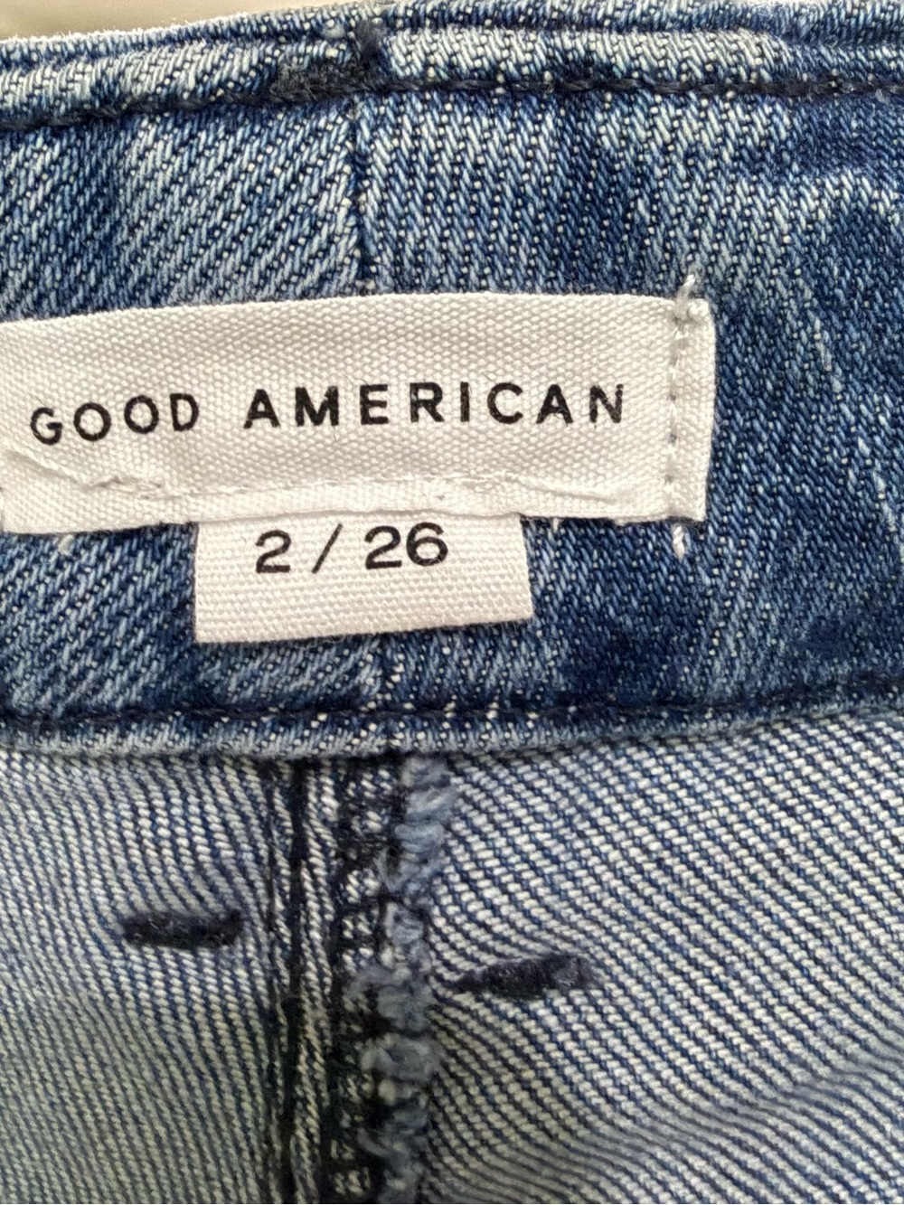 Good American Wide-Leg Denim Jeans in Medium Blue - Picture 6 of 7